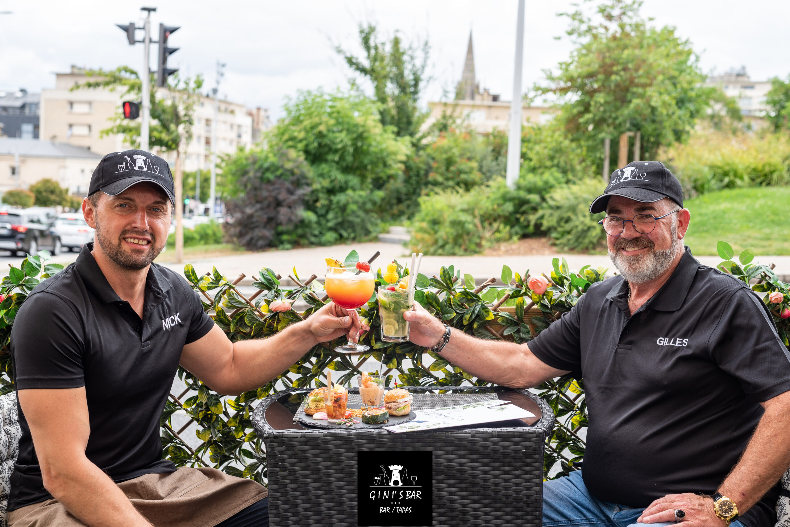 Gilles et Nick Gini's Bar Caen Bar à tapas